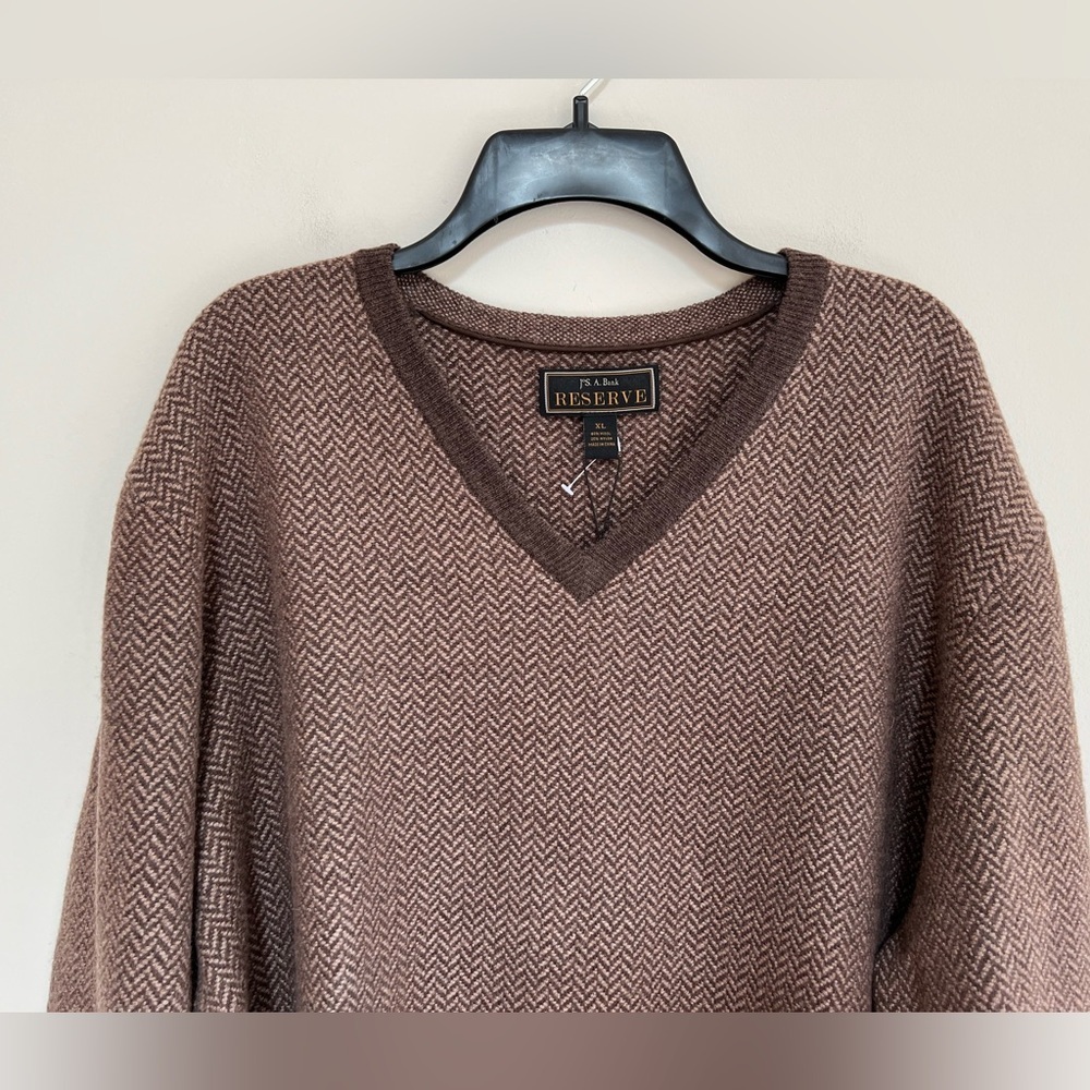 Jos A. Bank NWT Reserve Collection Wool V-Neck Brown Herringbone Sweater, XL - Picture 3 of 8